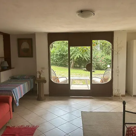 Open Space Nel Parco Con Parcheggio Gratuito フィレンツェ